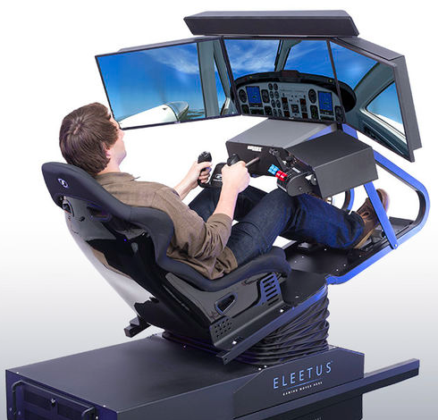 飞行模拟器是一种模拟真实飞行体验的虚拟设备